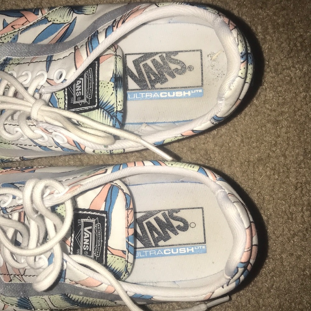 Vans Ultra Cush lite tennis shoes - Picture 2 of 4